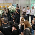 สุดอาลัย ครอบครัวรากแก่น รดน้ำศพ คุณพ่อเทพบุตร บรรยากาศสุดเศร้า