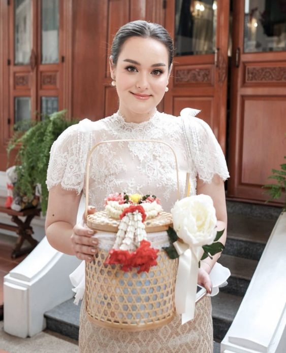 นาตาลี