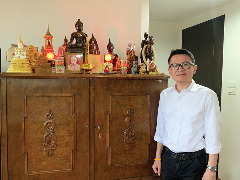 หลวงปู่ทวด-หลวงปู่ทิม คู่คอสัญชัย โลจนะรุ่งสิริ