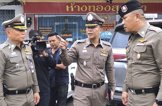 ปล้นทอง 85 ล้าน ไฟใต้ลามเศรษฐกิจ