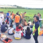 รถทัวร์เข้ากรุงเทพคว่ำ ผู้โดยสารกระเด็น ร้องระงม เจ็บกว่า 40 ราย คนขับเผยสาเหตุ