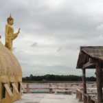 เยือนบ้านแพง-ชมวัดอลังการ เยี่ยมชุมชนทอเสื่อกกโบราณ