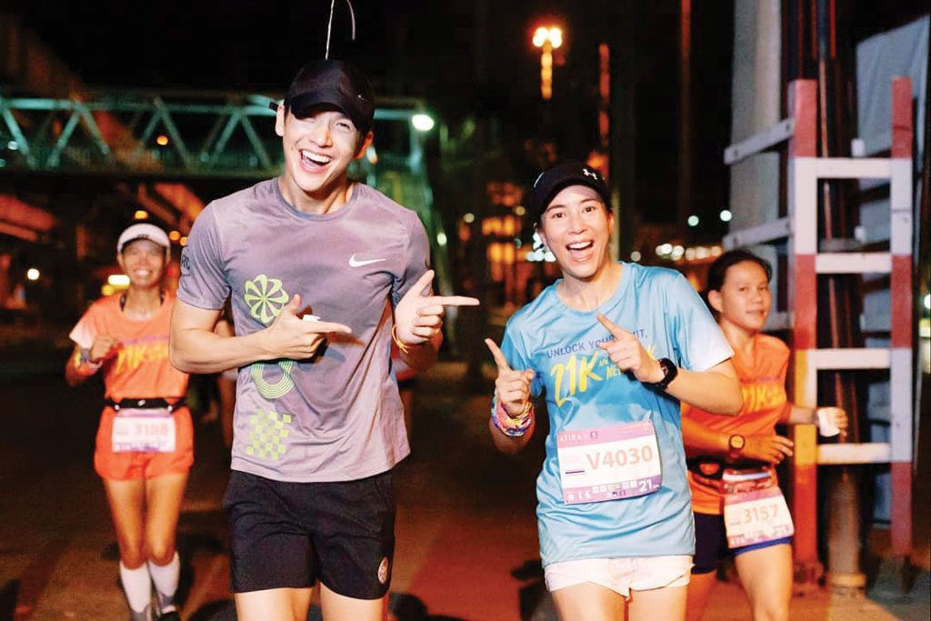 ‘ก้อย’ยิ้มแก้มปริ