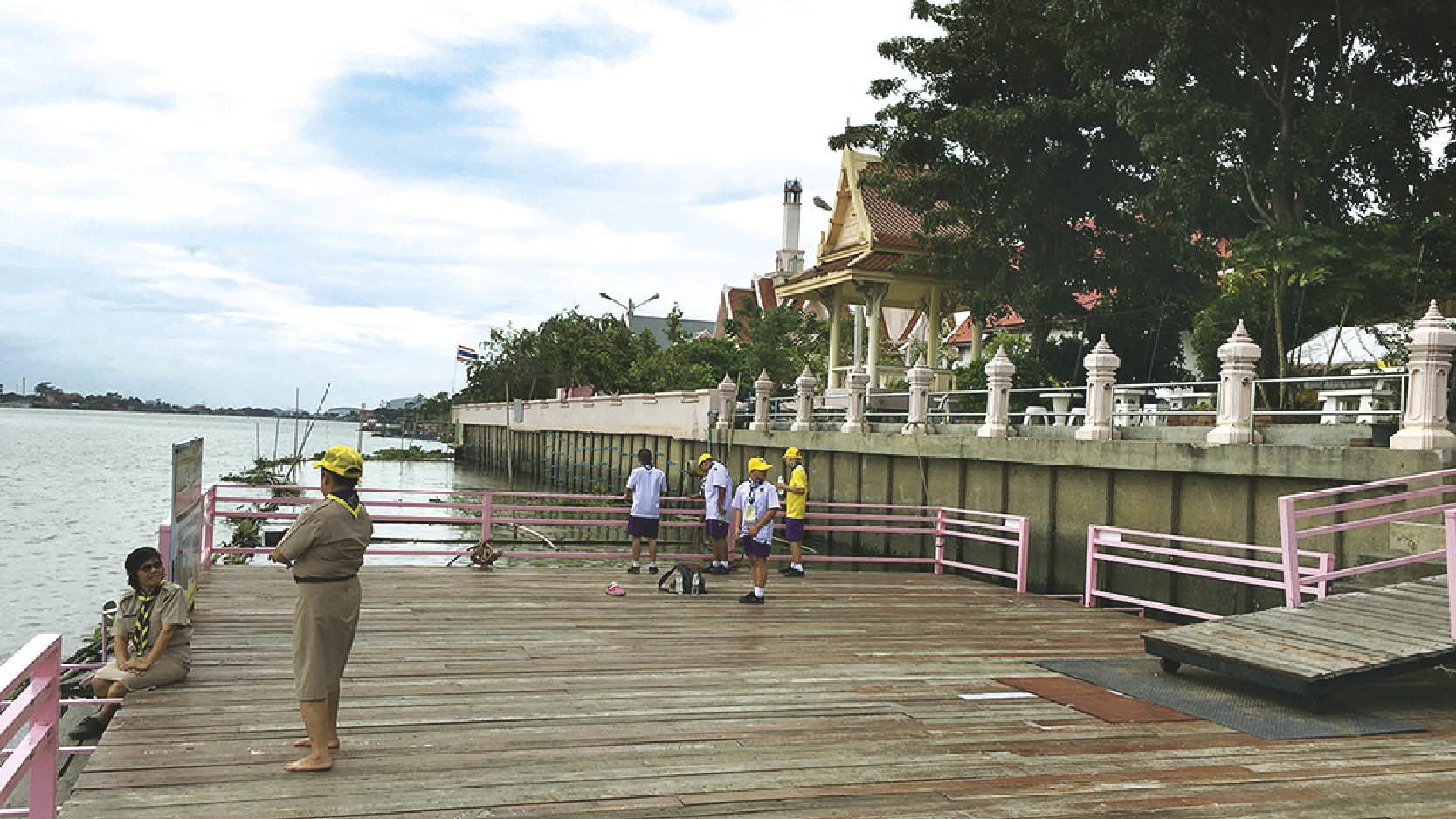 ไหว้หลวงพ่อโตวัดถั่วทอง