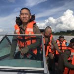 ผบช.สตม. ขับเรือตรวจการณ์ตามแนวชายแดนลุ่มแม่น้ำโขง เยี่ยมจนท.-มอบสิ่งของ