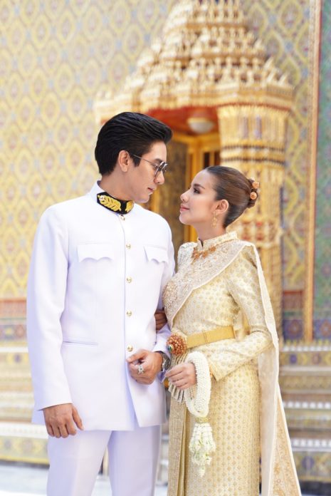 ดีเจแมน-ใบเตย เฝ้าสังฆราช