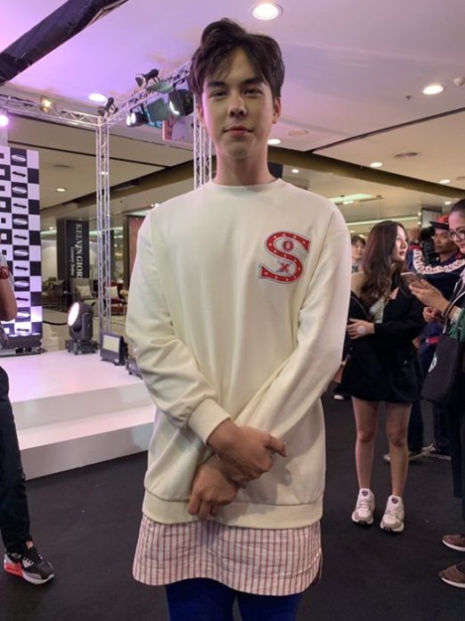 พีช พีช