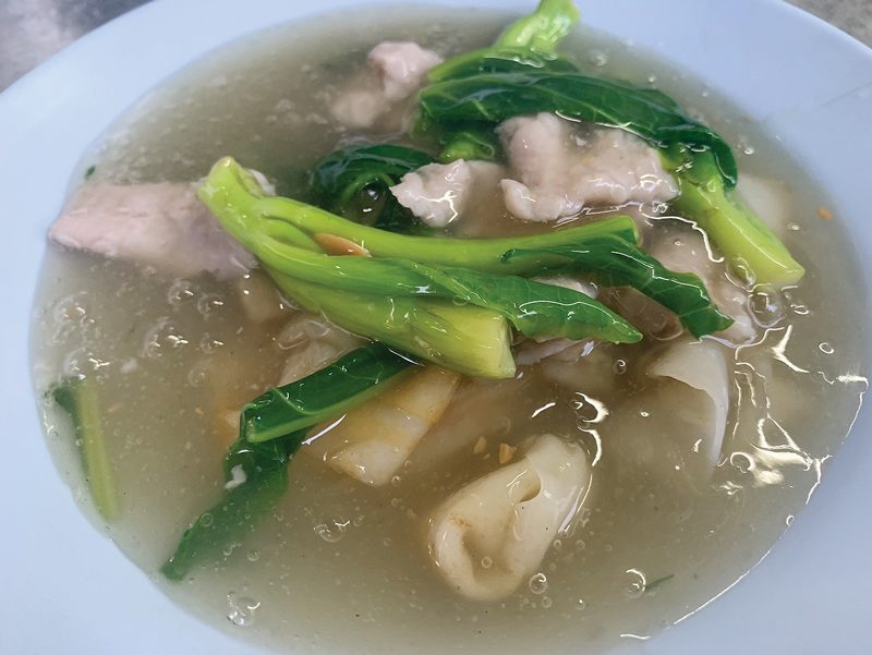 ราดหน้าแป๊ะไจ๊สูตรปรุงเตาถ่าน