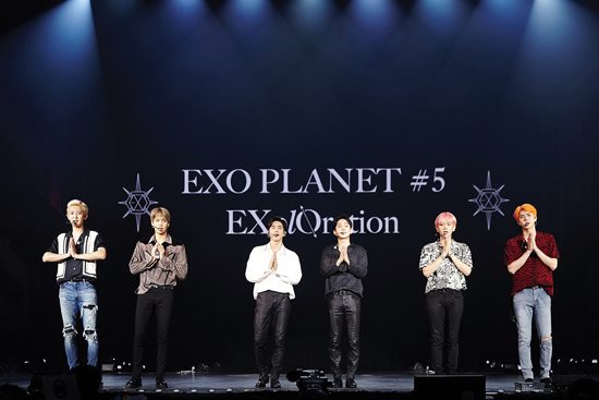 ‘EXO’โชว์สุดยิ่งใหญ่สมฐานะราชาเค-ป๊อป คอนเสิร์ต‘EXO PLANET#5-EXplOration’