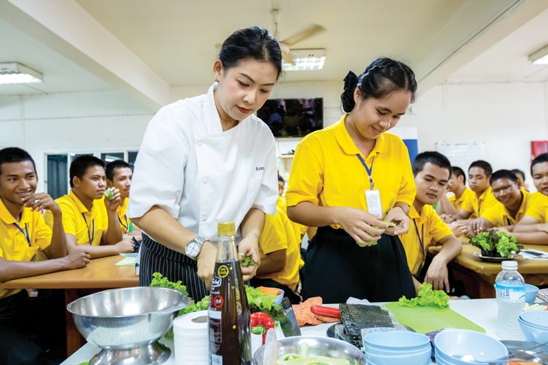 ติดปีกเด็กไทยเติมทักษะชีวิต