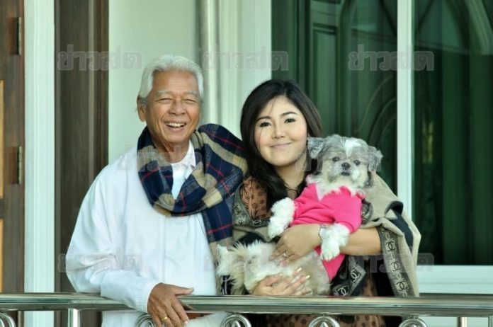 อาฉลอง เผยสูตรเด็ด อาฉลอง เผยสูตรเด็ด