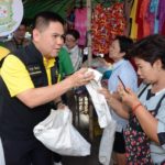 'วราวุธ' รมว.ทส. ยกทีมรณรงค์ลดรับ-ลดให้-ลดใช้ถุงพลาสติกหูหิ้วและโฟม