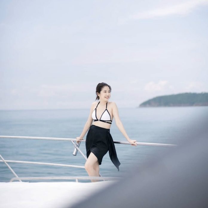 อวดหุ่นแซ่บ ใส่บิกินี อวดหุ่นแซ่บ ใส่บิกินี