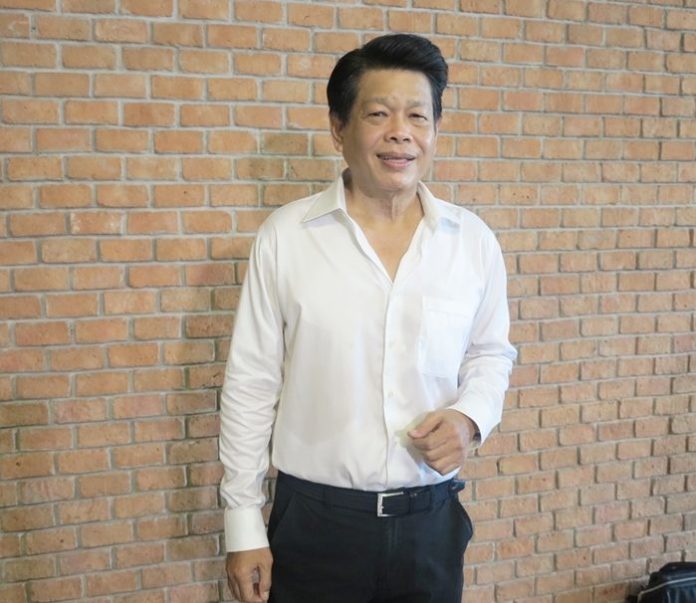ปุ๊ มนตรี ปุ๊ มนตรี