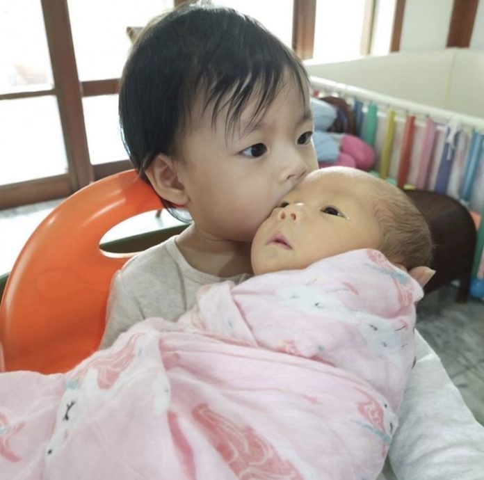 ปุ๊ มนตรี ปุ๊ มนตรี