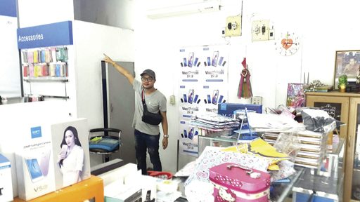 ผ่าเบื้องหลังปิดคดีโจรแสบ เจาะเพดานโรยตัวฉกมือถือ กวาดเรียบ2ร้าน-80เครื่อง