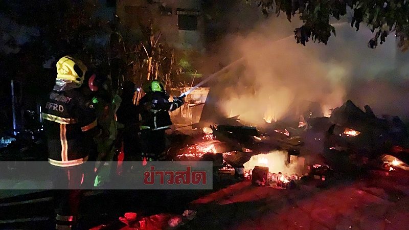 เจ้าหน้าที่ใช้เวลาประมาณ 30 นาทีจึงสามารถควบคุมเพลิงไว้ได้