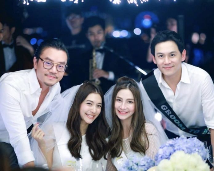3 สาวจัดปาร์ตี้ 3 สาวจัดปาร์ตี้