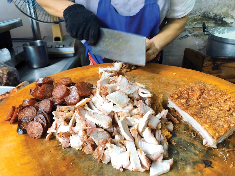 ข้าวหมูแดงนครสนุก