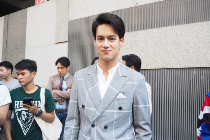 ไอซ์ พาริส แอบกดดัน