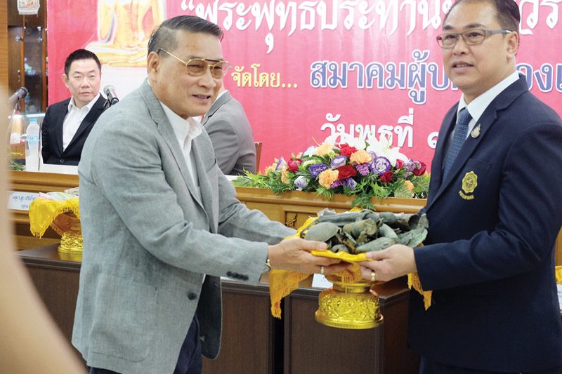 พระพุทธรูป-สาธิต มศว ปทุมวัน