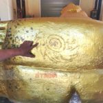 งวดนี้เห็นจะจะ! แห่ซื้อเลขเด็ด หลวงพ่อแช่น้ำ-พระนอนเกลี้ยงแผง หลังให้โชค10ล.