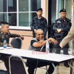 เค้นสอบ สมคิด พุ่มพวง ให้การหัวหมอ! น้าเหยื่อบุกชูป้าย "ประหาร" เชื่อตั้งใจฆ่า