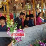 อยากเป็นเศรษฐีปีใหม่! แห่เข้าวัดดังล้นขนชุดไทยแก้บน ขูดหาเลขเด็ดตะเคียน 200 ปี