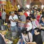 แห่ดูขันน้ำมนต์ ตาทองงิ้วราย คนดวงเฮง 3งวดติด เผยที่มาเลขเด็ด นำทองคำแก้บน