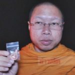 กระบะสานงา เจ็บ5 รถตู้วัดโดนลูกหลงแต่รอด พระเผยลางสังหรณ์-เชื่อของดีช่วย