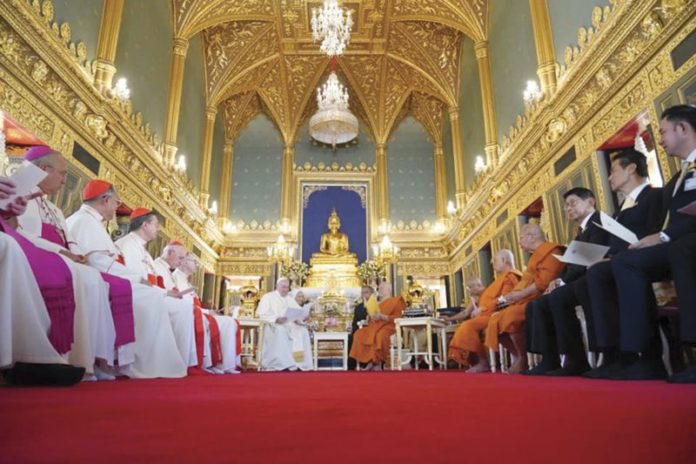 สานสัมพันธ์ 2 ศาสนา โป๊ปเข้าเฝ้าสมเด็จสังฆราช : พระเครื่อง