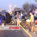 วินาศสันตะโรทั้งถนน! กระบะขาวซิ่งนรกสวนเลนชนแหลกเจ็บอื้อสงสัยเมา(คลิป)