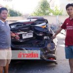 กระบะหัวร้อนโผล่แล้ว! เคลียร์ชนเก๋งถอยเสยซ้ำ รับโมโหแทนเพื่อนถอยเข้าบ้านไม่ได้(คลิป)