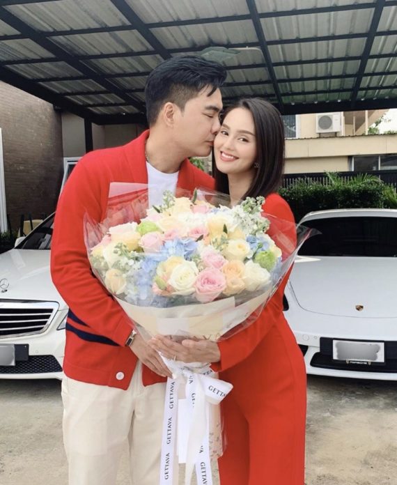 เคลลี่ ธนะพัฒน์