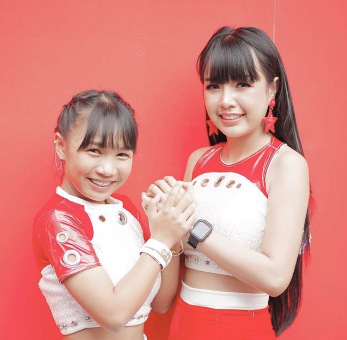 เจนนี่-ลิลลี่ ให้กำลังใจแม่ เจนนี่-ลิลลี่ ให้กำลังใจแม่