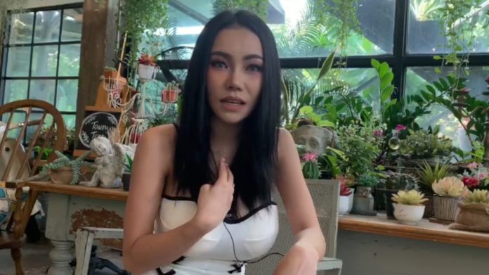 เอ็มมี่ แม็กซิม เอ็มมี่ แม็กซิม