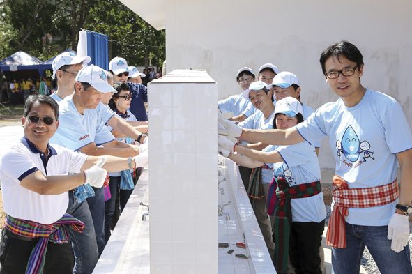 ‘อีซูซุให้น้ำฯ’ส่งท้ายปีหมูมอบระบบน้ำดื่มแห่งที่36