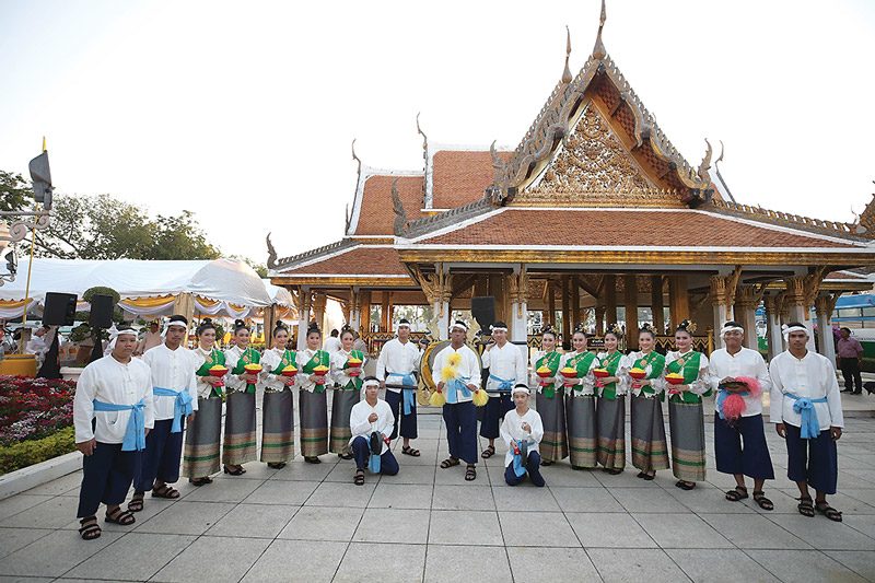 วัดบวรฯเปิดให้ไหว้สักการะ