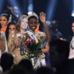 เปิดชีวิต โซซิบีนี ทุนซี มิสยูนิเวิร์ส 2019 สาวงามจากแอฟริกาใต้ ตอบคำถามสุดกินใจ