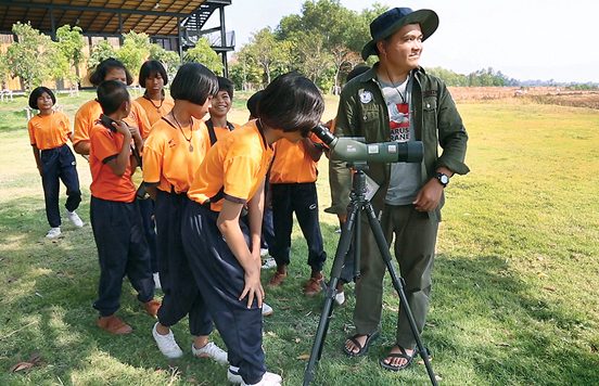 นกกระเรียนไทย หวนคืนถิ่นบุรีรัมย์