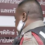 สู้ชุลมุน! ตร.บุกช่วยสาว ถูกหนุ่มบุกเคาะห้อง-มีดจี้ เจอแทงคอ ชักปืนวิสามัญสยอง