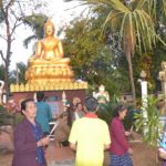 แห่ส่องเลขเด็ดขี้ธูป ปู่ฤาษี-พญาต่อ เห็นตรงกับคนดวงเฮง6ล. หลวงพ่อแช่น้ำ ก็มา