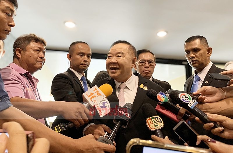พล.อ.ประวิตร วงษ์สุวรรณ รองนายกฯ ให้สัมภาษณ์กรณีกระแสข่าวนายกฯจ่อ ยุบสภา