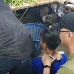 ตม.นนทบุรี จับต่างด้าวกลางตลาดบางใหญ่ ไม่มีใบอนุญาตทำงาน คาแผงผัก