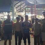 ตม.นนทบุรี จับต่างด้าวกลางตลาดบางใหญ่ ไม่มีใบอนุญาตทำงาน คาแผงผัก