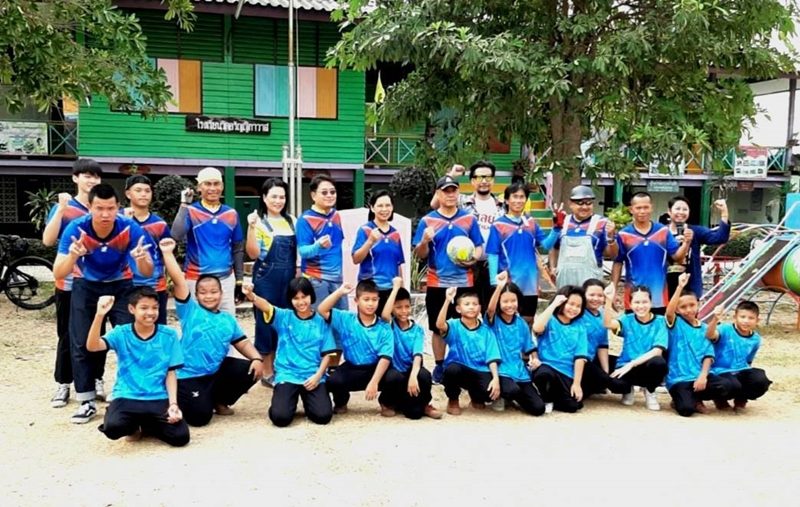 กิจกรรมเตือนภัยป้องกันอาชญากรรมและจิตอาสา ที่โรงเรียนวัดอรัญญิกาวาส อ.เมือง จ.อ่างทอง