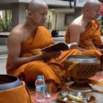 เปิดภาพ พระโจ๊ก ปฏิบัติธรรม-บิณฑบาตที่อินเดีย หลังลาบวชทดแทนคุณพ่อแม่