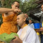 เปิดภาพ พระโจ๊ก ปฏิบัติธรรม-บิณฑบาตที่อินเดีย หลังลาบวชทดแทนคุณพ่อแม่