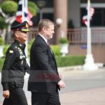 บิ๊กแดง สั่งเพิ่มเครื่องแบบ "ชุดก้างปลา" ทหารกองเกียรติยศ ต้อนรับรมว.สหรัฐฯ
