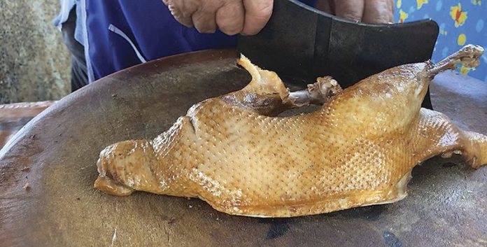 เป็ดพะโล้โกรัตน์ : สวรรค์ในครัว